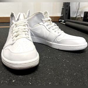 Nike Air Jordan 1 Men's Size 12 ALL WHITE 554724-110